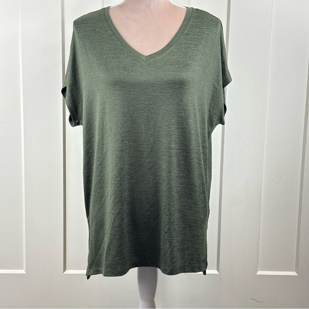 Orvis Forest Green V-Neck Short Sleeve‎ Tee